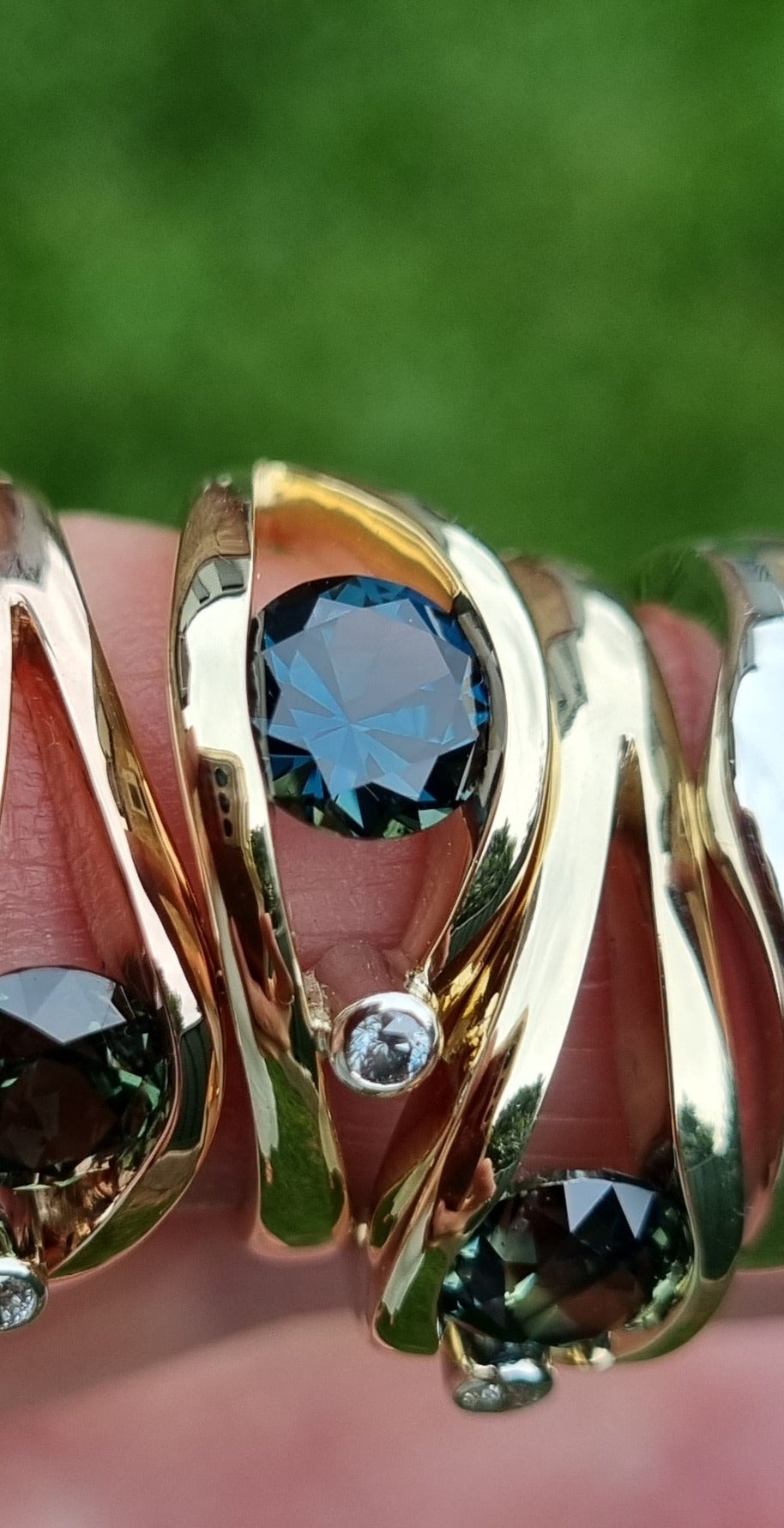 Teal Blue Sapphire in Yellow Gold Tension Design Ring Design Ref: EBS466-4