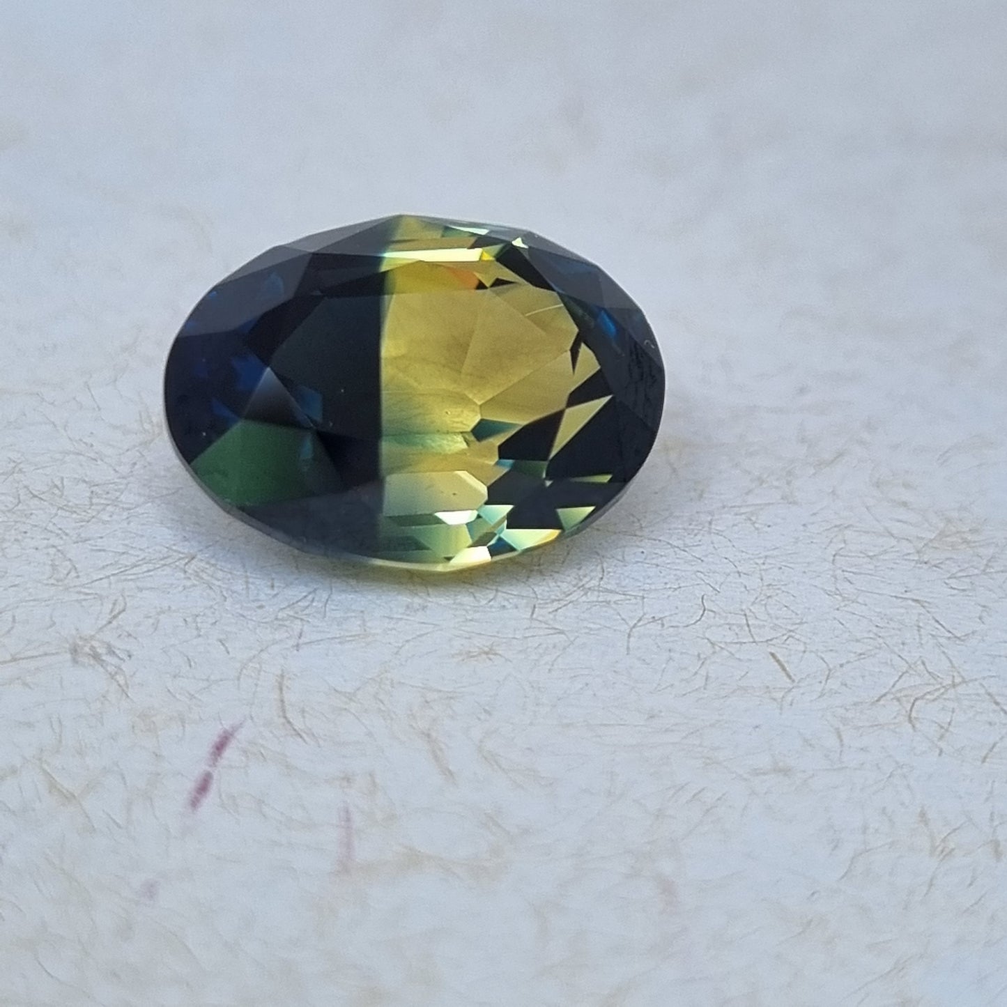 6.04 Carat Bi-Colour (Parti Colour) Oval cut natural Queensland Sapphire