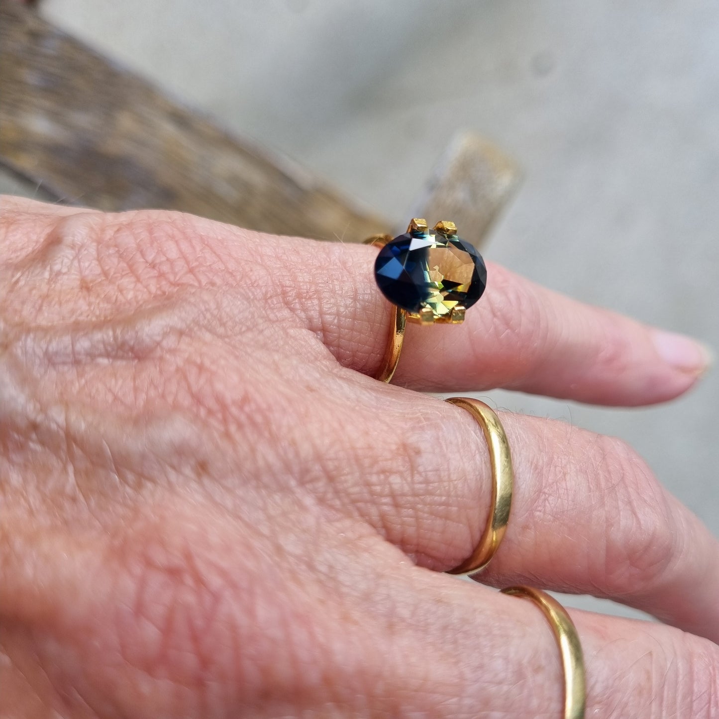 6.04 Carat Bi-Colour (Parti Colour) Oval cut natural Queensland Sapphire