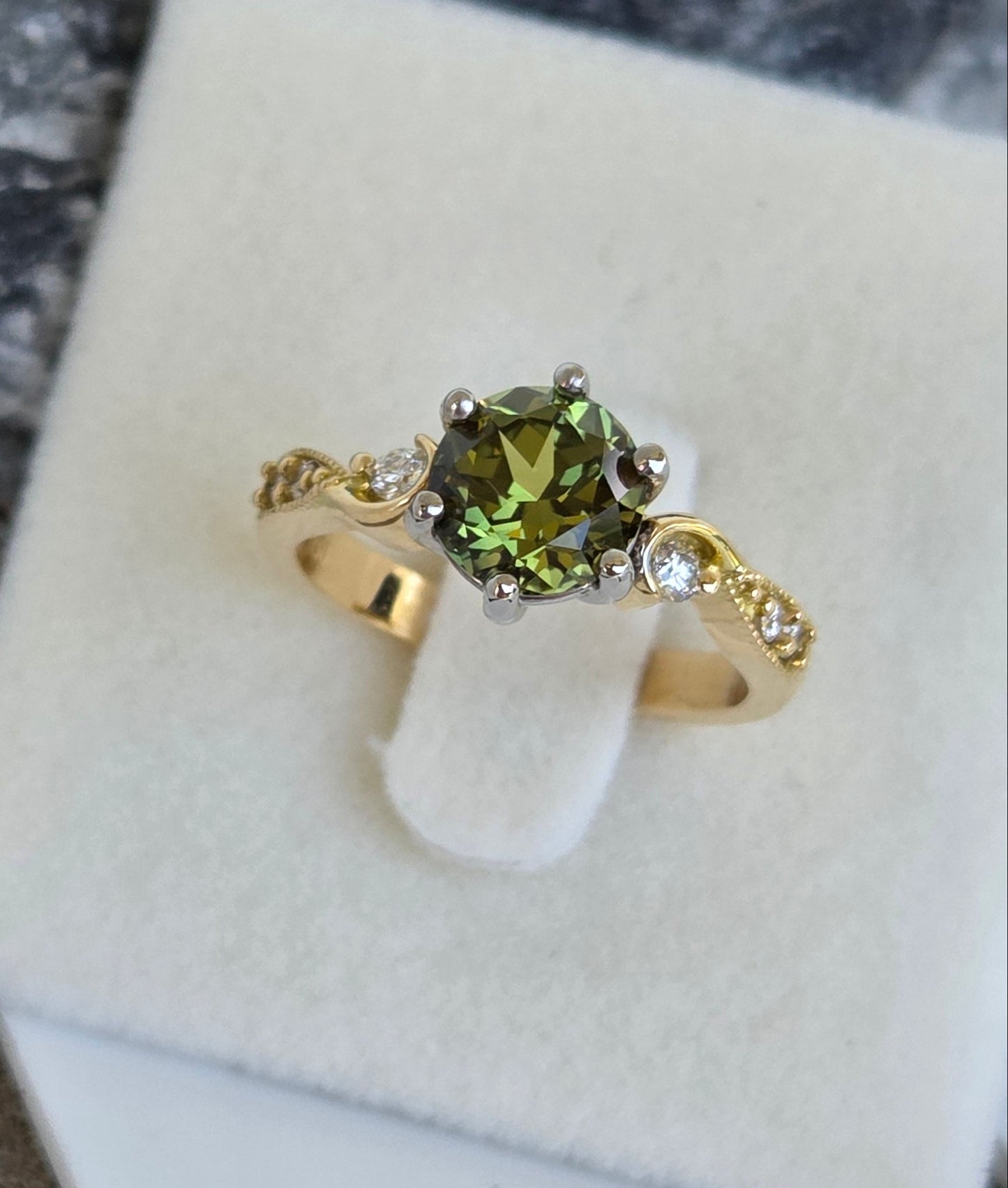 Green Sapphire and Diamond Vintage Design 18ct Gold Ring     Design Ref: #01556