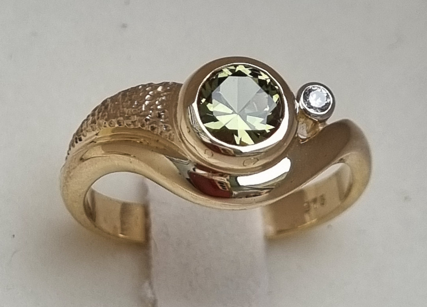 Contemporary textured feature Yellow-Lime Sapphire Ring      Design Ref: EBS468-4